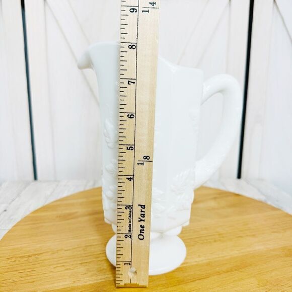 Westmoreland Vintage Grapes and Leave 9 Panel Milk Glass Pitcher White - Picture 10 of 11